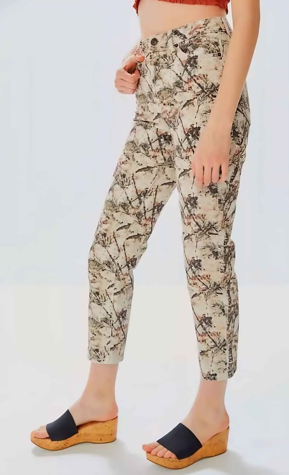 Size 28 BDG hunting camo print straight leg jeans nature - photo 2