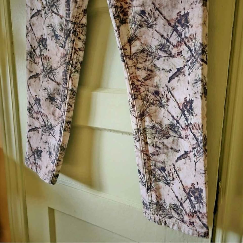 Size 28 BDG hunting camo print straight leg jeans nature - photo 5