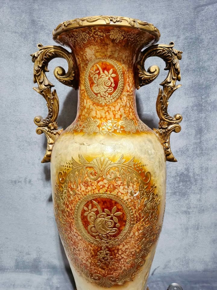 Rare 1940s Large Clay Fired Vase $240 - photo 3