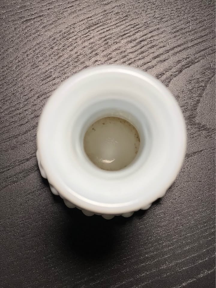 Vintage E.O. Brody Co. White Milk Glass Hobnail Bud Vase - photo 3