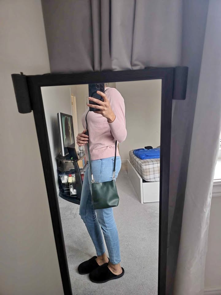 Sling purse all 5 for 25.