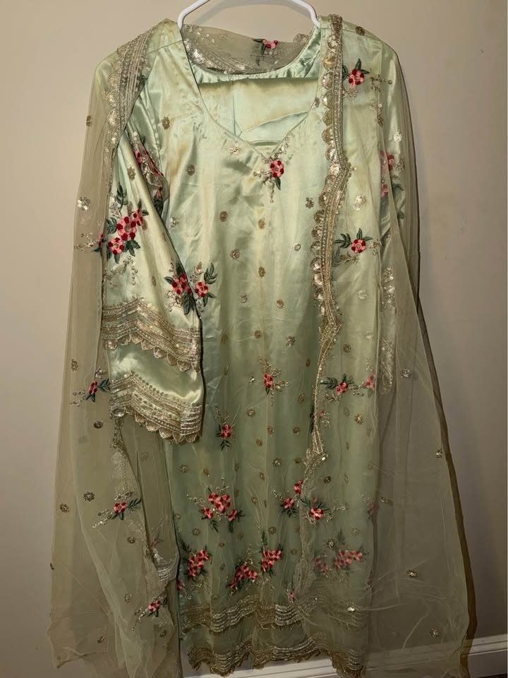 Mint Green Embroidered Indian Pakistani Suit w/ Dupatta - photo 2