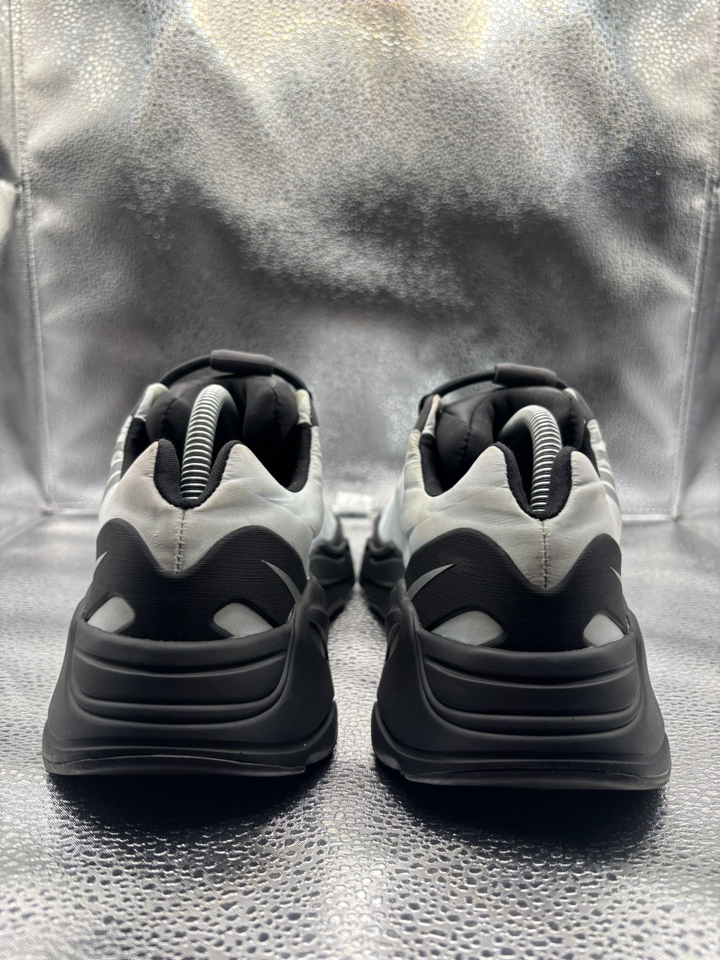 Adidas Yeezy 700 MNVN Blue Tint - photo 4