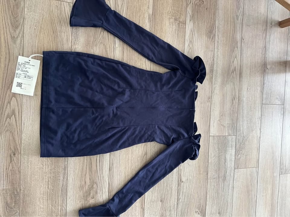 Brand New Off-Shoulder Navy Blue Dress – Size M – $10 - photo 4