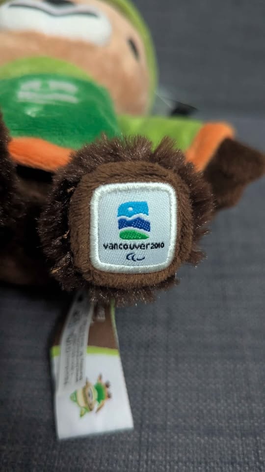 Vancouver 2010 Winter Paralympics Sumi Mascot Plush - photo 5