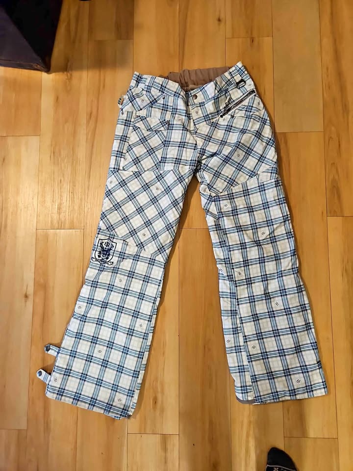 Women’s snow pants – size Small (4–6) Betty Rides snowboard/ski