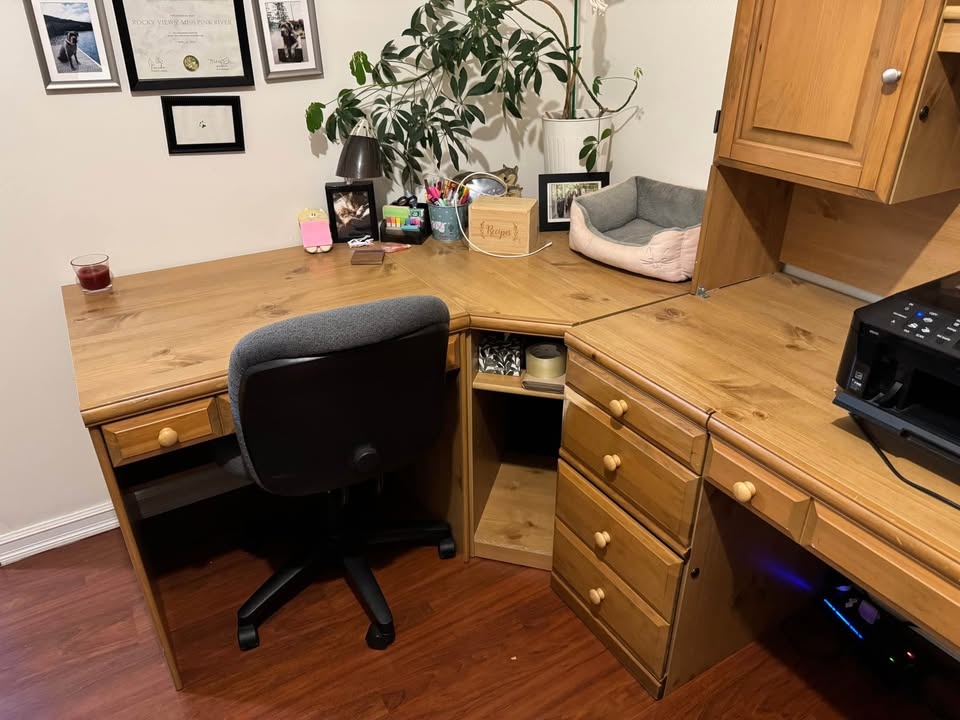 Corner Office Desk - photo 3