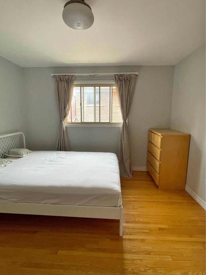Private room for rent