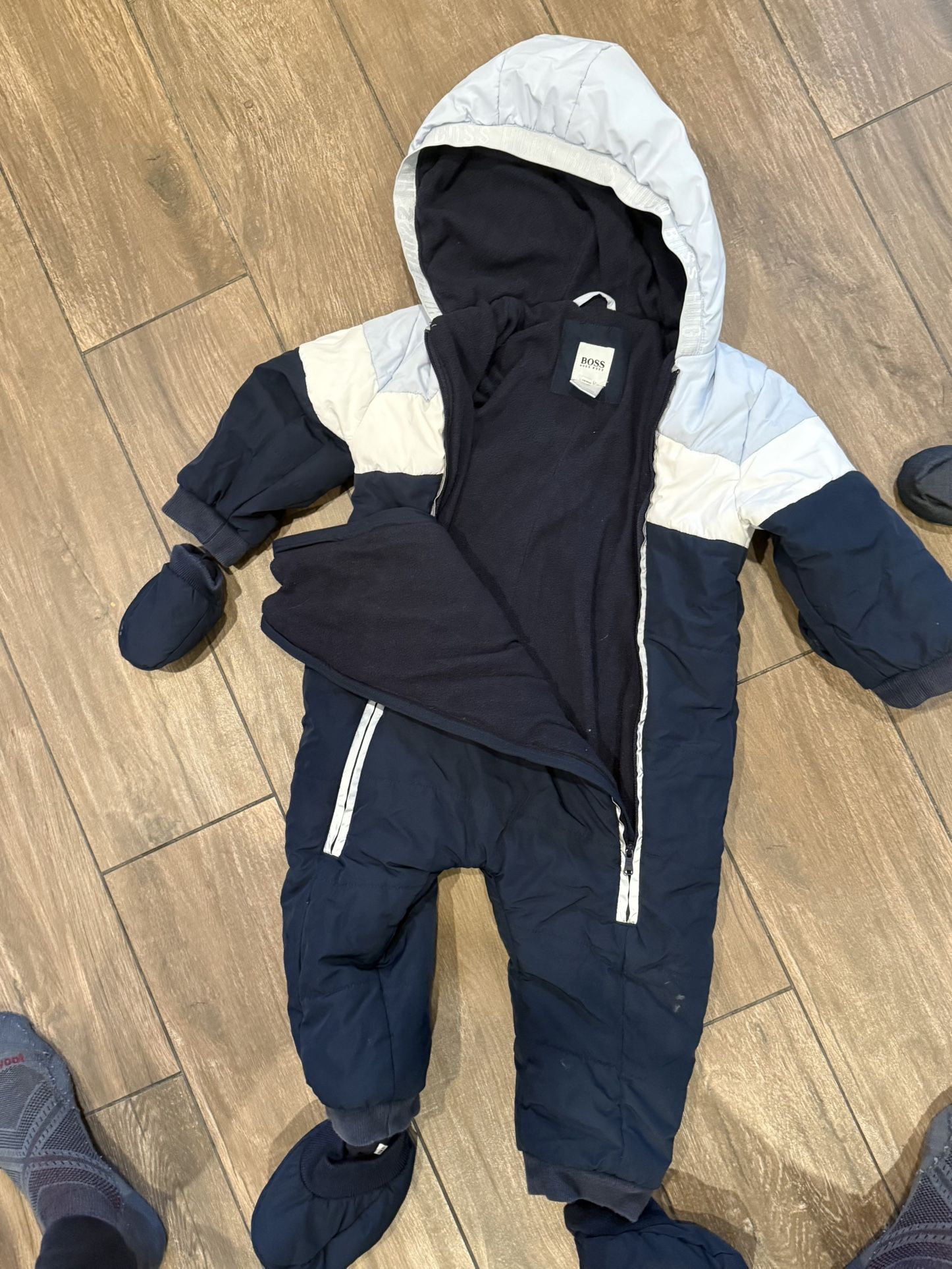 Hugo Boss Snowsuit - 18 Months - photo 3