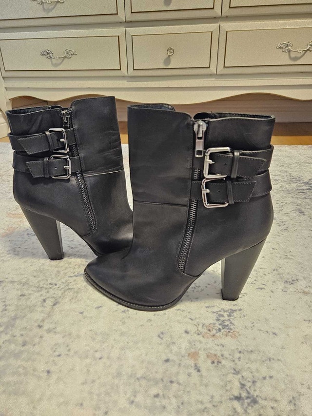 Le Chateau Booties - 8