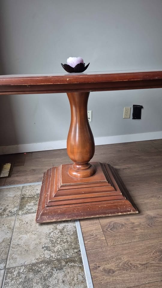 Dining table - photo 3