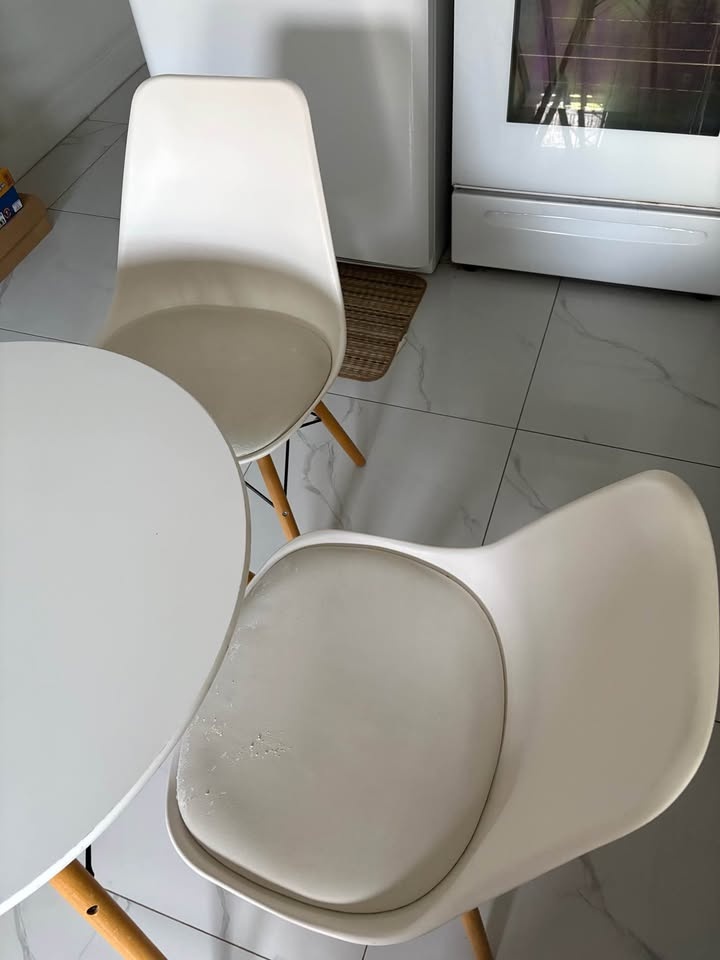 Structube Eiffel Tables and Chairs - photo 2