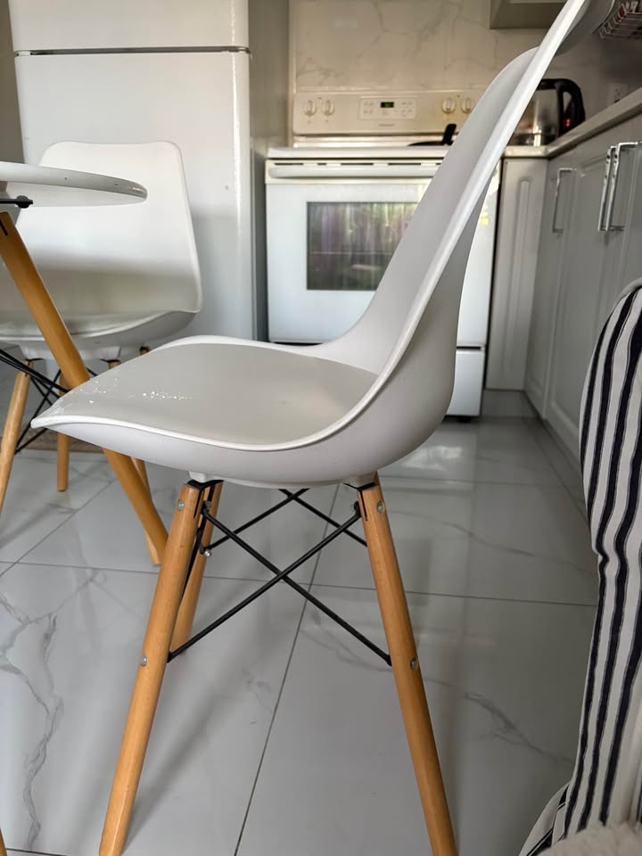 Structube Eiffel Tables and Chairs - photo 3
