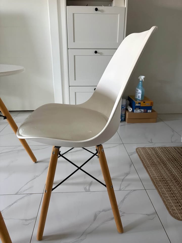 Structube Eiffel Tables and Chairs - photo 4