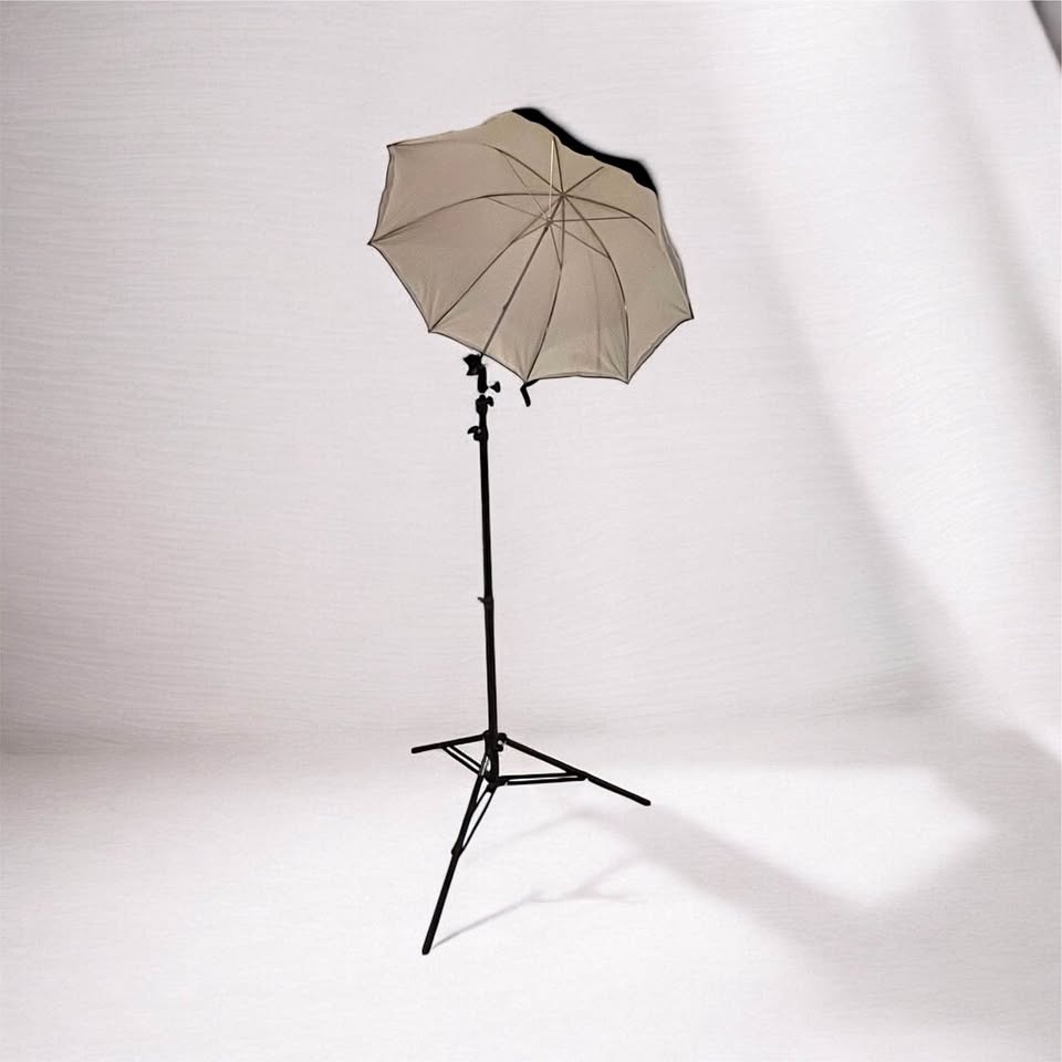 Opus 36” Umbrella and Wescott Stand