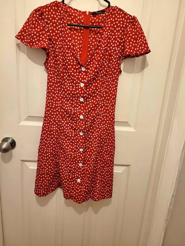 White & red baby doll dress - medium