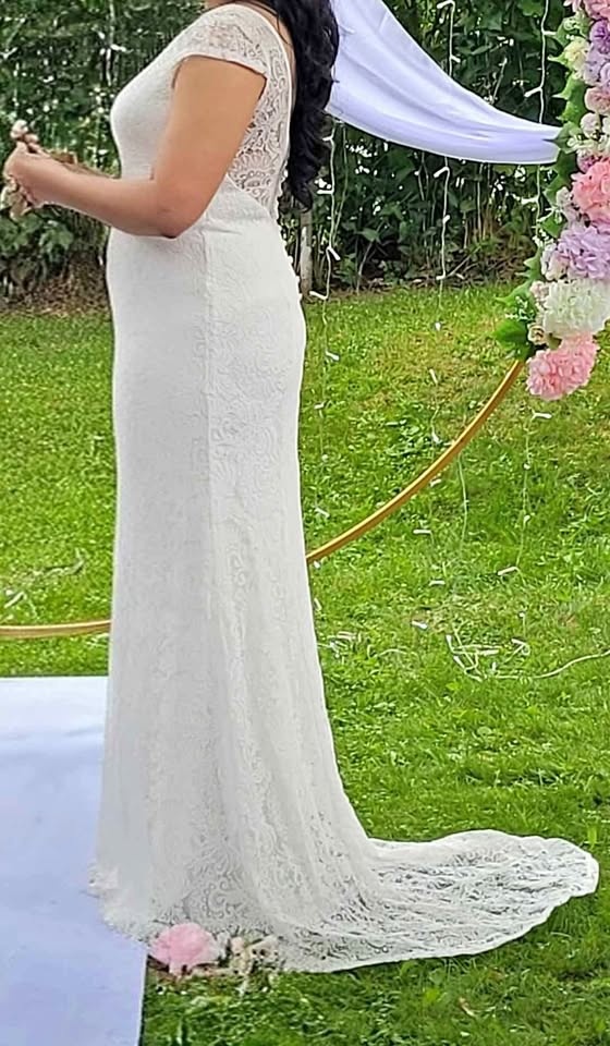 White Lace Wedding Dress  - Medium