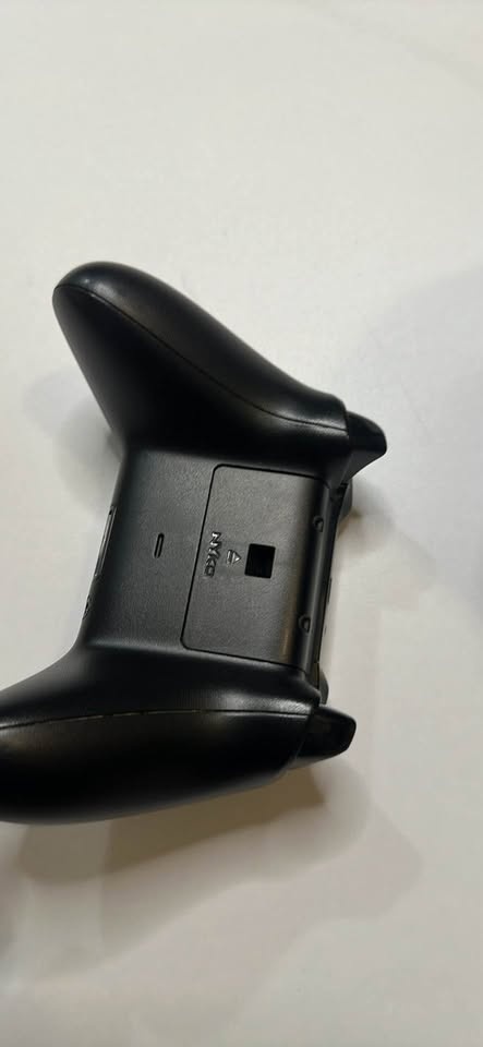 Xbox Core Wireless Gaming Controller - photo 3