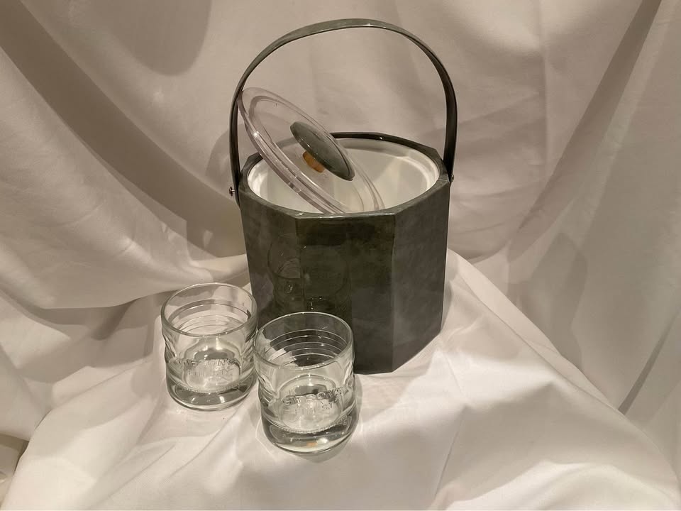 Ice Bucket Vintage Hexagon Shape Signed At Bottom “ George Briar - photo 2
