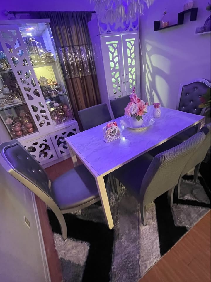 Dining Table with Chairs - photo 2