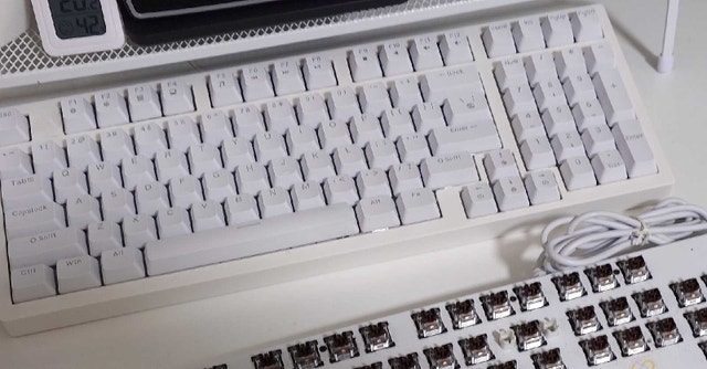 Pure White Mechanical Keyboard (Red switch) - photo 3