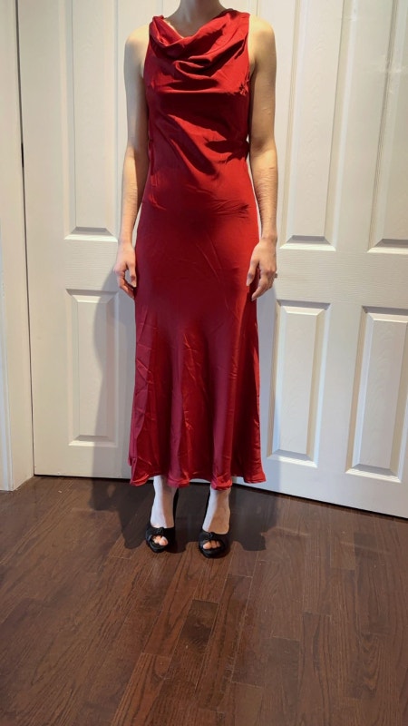 Red silk like evening/prom dress. - photo 3