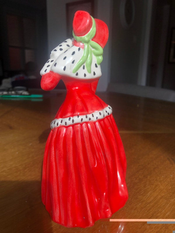 Elegant lady figurine - photo 2