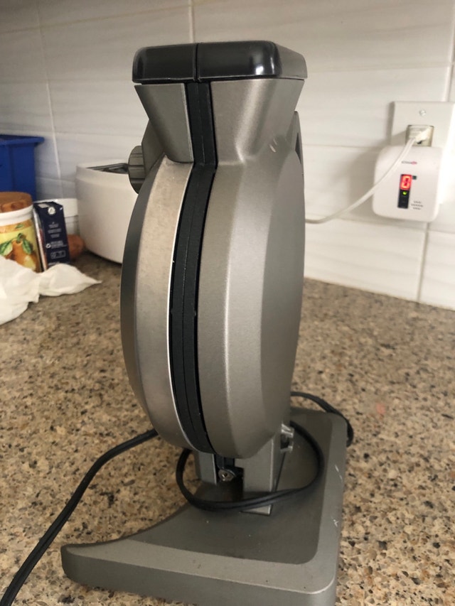 Commercial grade waffle maker - photo 3
