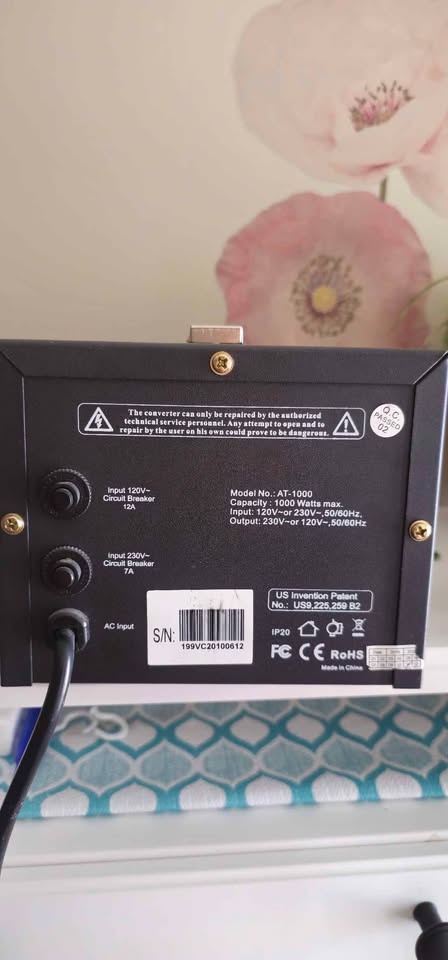 SEYAS AT-1000 Automatic Voltage Converter (1000W) Step Up/Down - photo 3