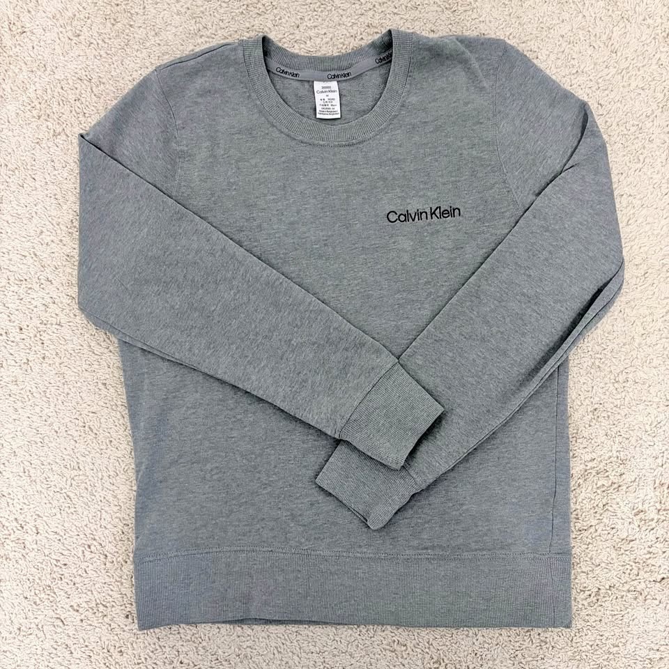 Calvin Klein Women Grey Thin Sweater (M)