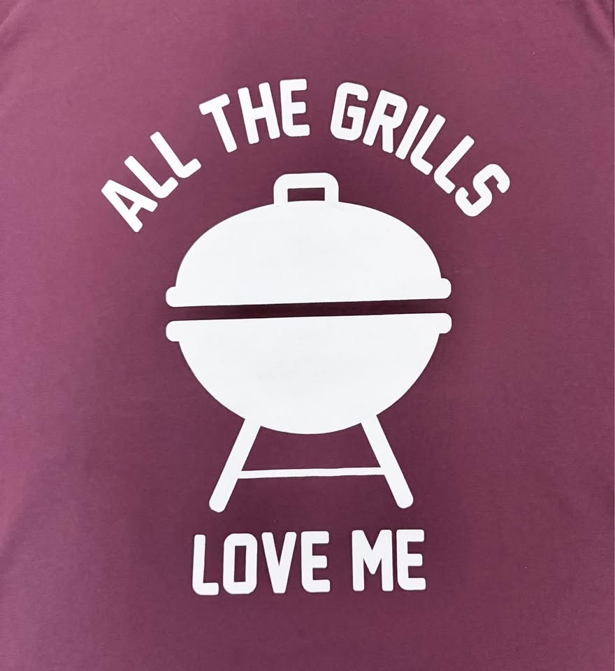 Great gift for bbq lovers. boyfriend/dad burgundy tshirt (XL)