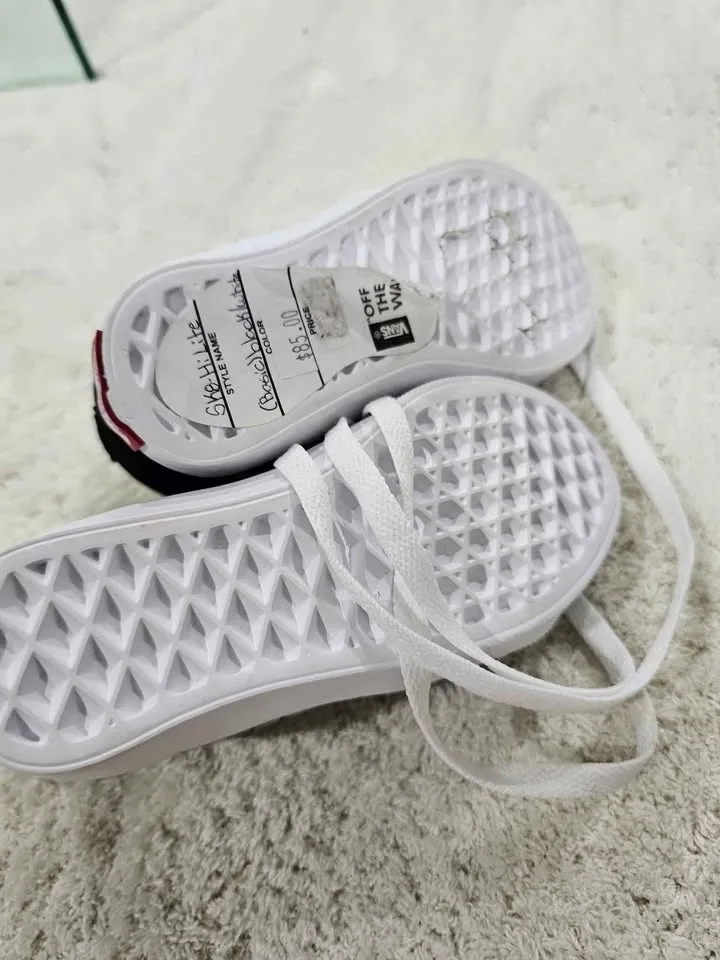 Kids Vans Sk8-Hi size 10.5 image indicator(3)