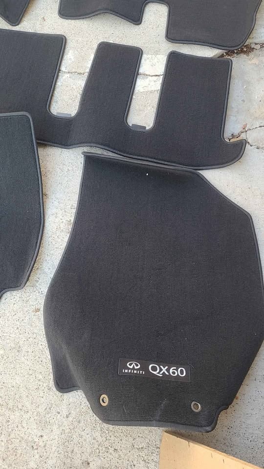Infinity QX60 Floor Mat - photo 3