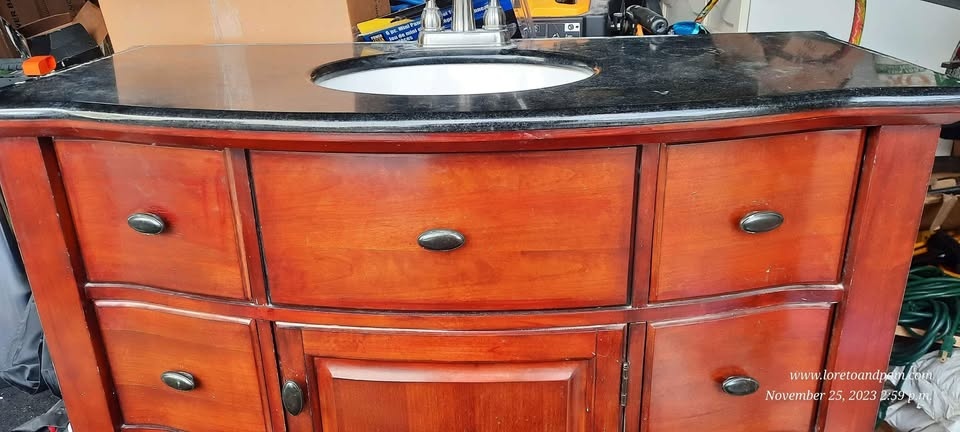 Washroom vanity with backsplash and mirror - photo 2