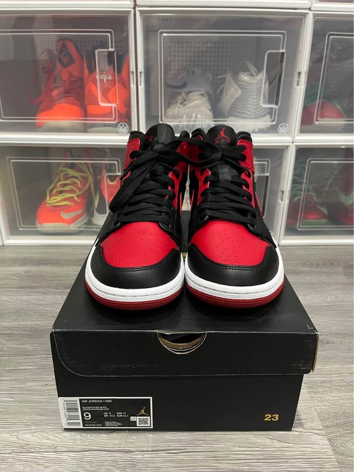 Air Jordan 1 Mid "Bred" - photo 2