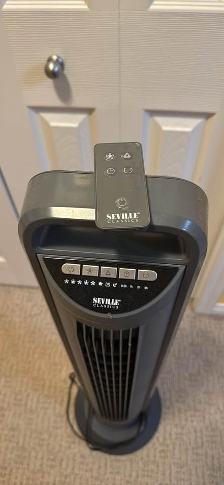 Seville Classics UltraSlimline 40" Tower Fans - Like New w/ Boxe - photo 2