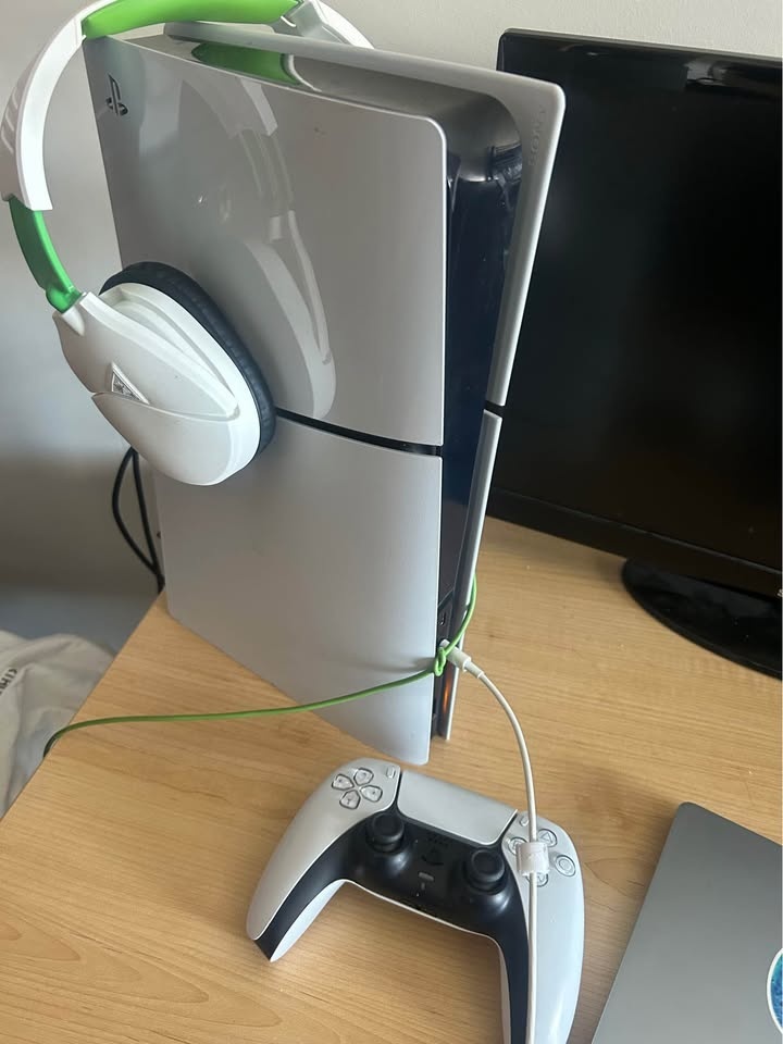 PS5 Slim with Controller and Headset - photo 2