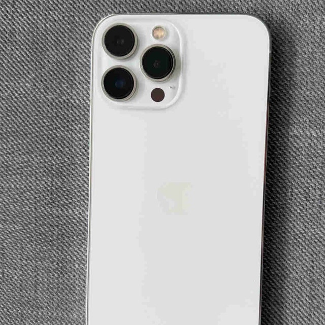 iPhone 13 Pro Max 256GB + 20 free cases! - photo 2