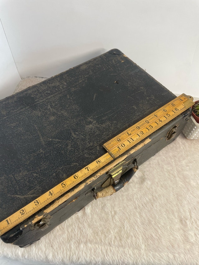 Antique 1940’s Vulcanized Fiber Carrying Case - photo 5
