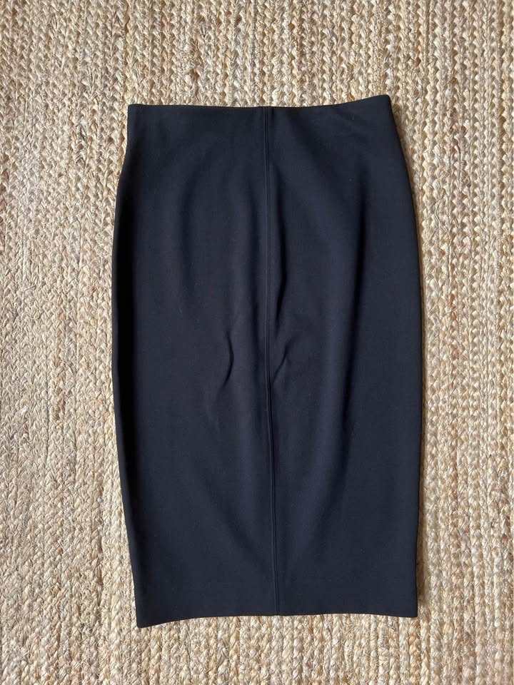 Aritzia Wilfred Black Sculpt Skirt - photo 2