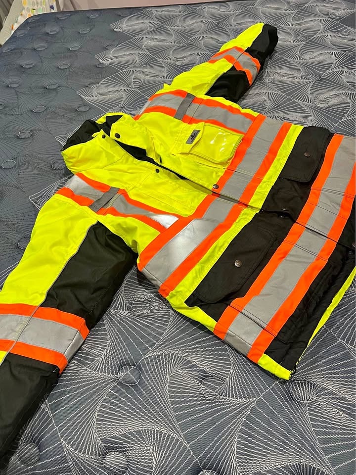 MCR Safety Winter Jacket – Size L – Gently Used