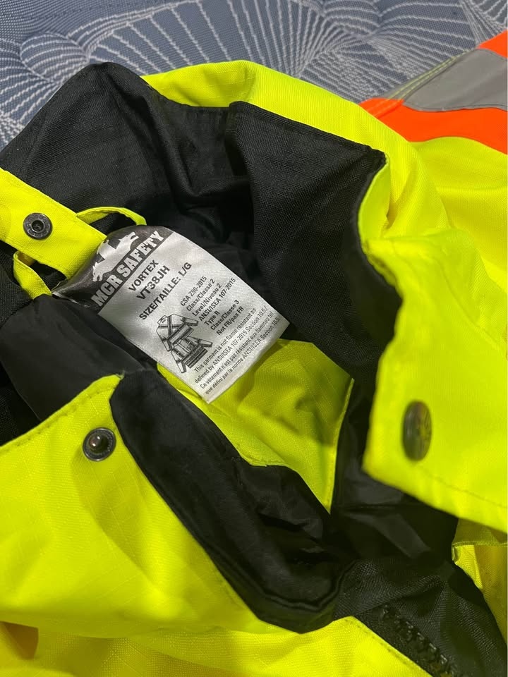 MCR Safety Winter Jacket – Size L – Gently Used - photo 2