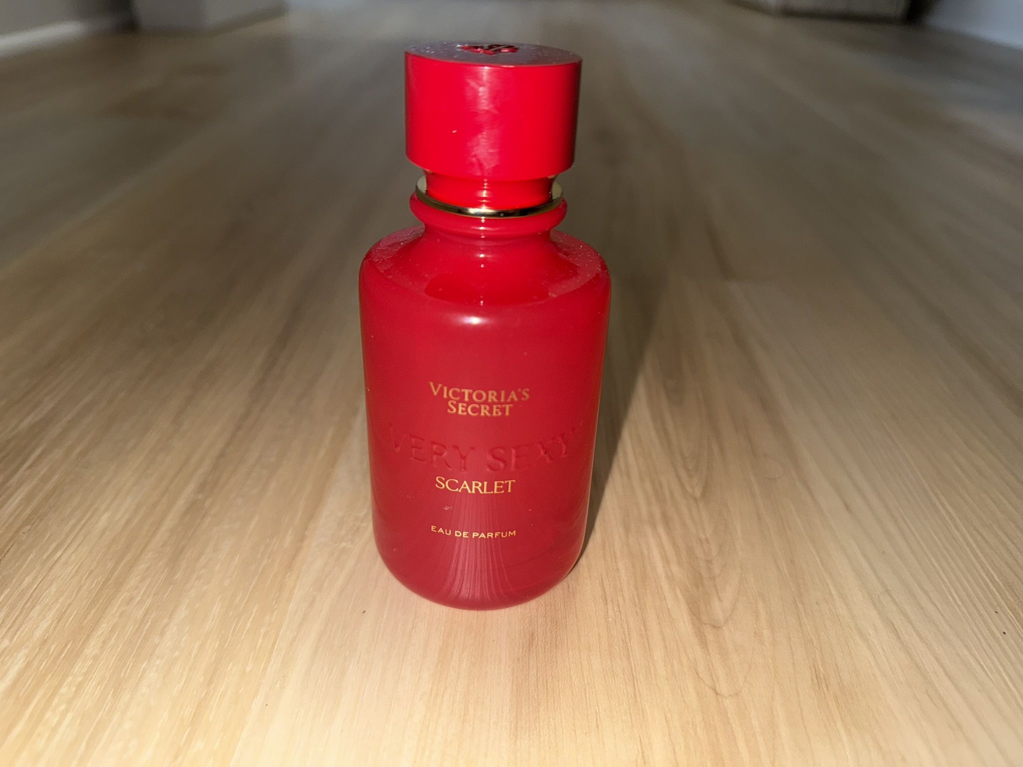 Victoria's Secret Very Sexy Scarlet Eau de Parfum 3.4oz