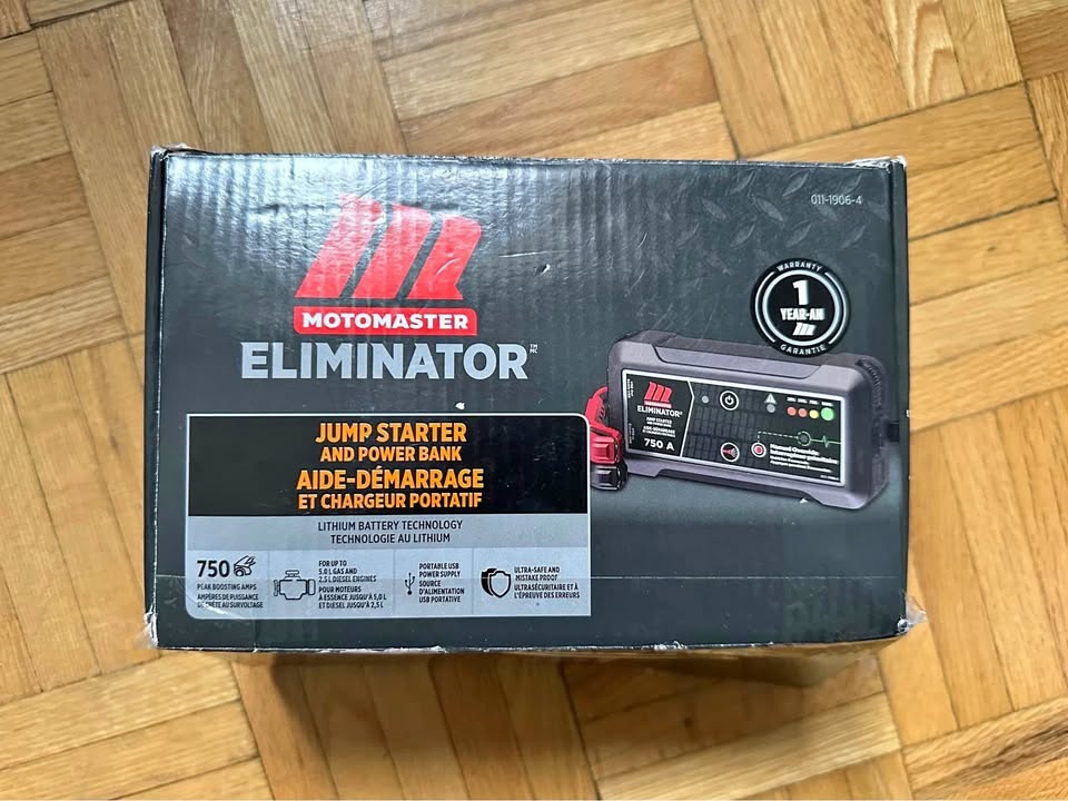 Motomaster Eliminator Jump Starter and USB Power Bank 750-Amp 12