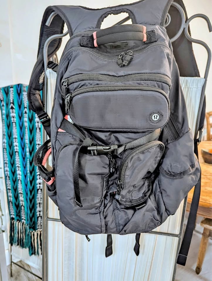 German Lululemon Backpack (READ DESCRIPTION)