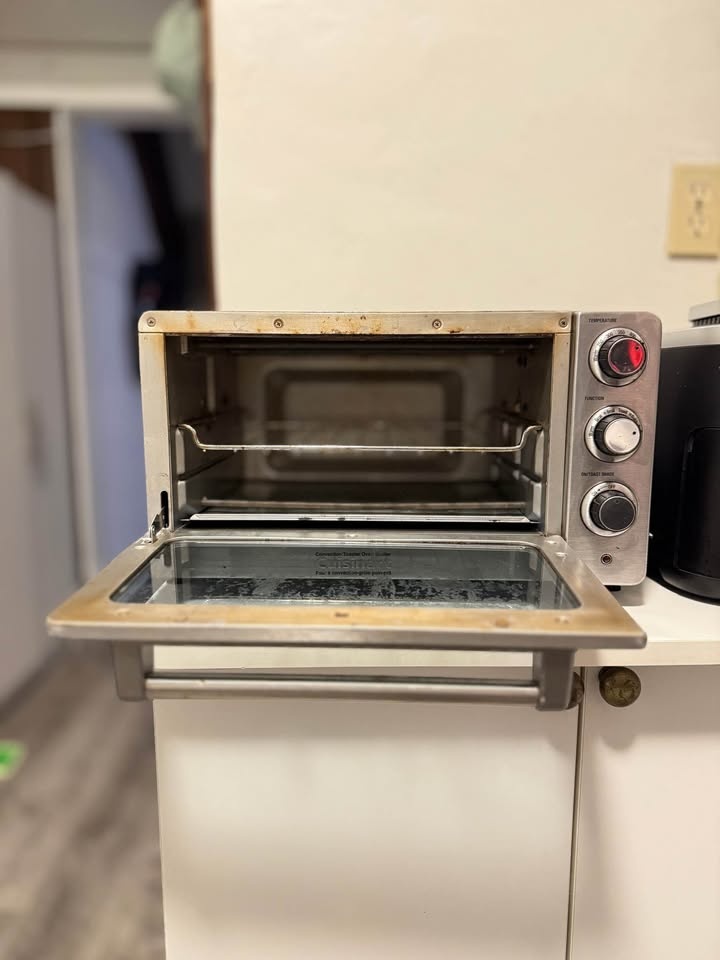 Black Toaster Oven - photo 2