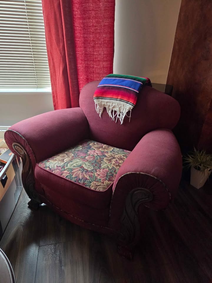 Couch and chair - photo 2