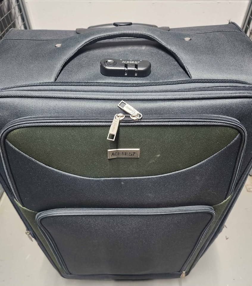 BLACK/GREEN 4 WHEEL CHECKED IN BAG, SUITCASE, LUGGAGE 🏆 - photo 2