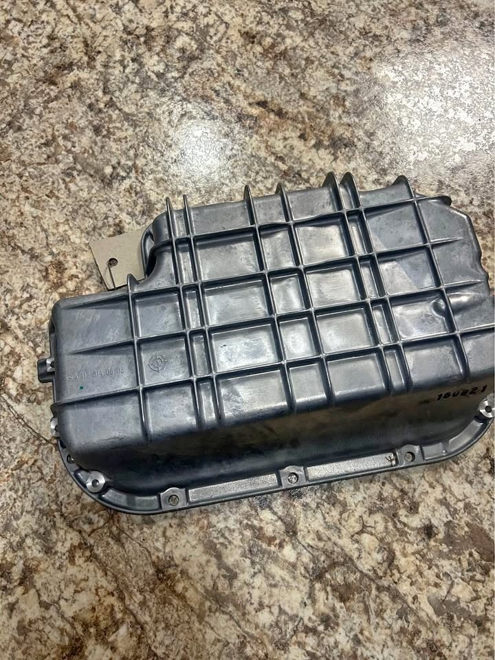 Genuine Mercedes-Benz Oil Pan
