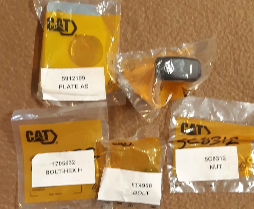 Assorted CAT Hardware Brand New 🏆 - photo 2